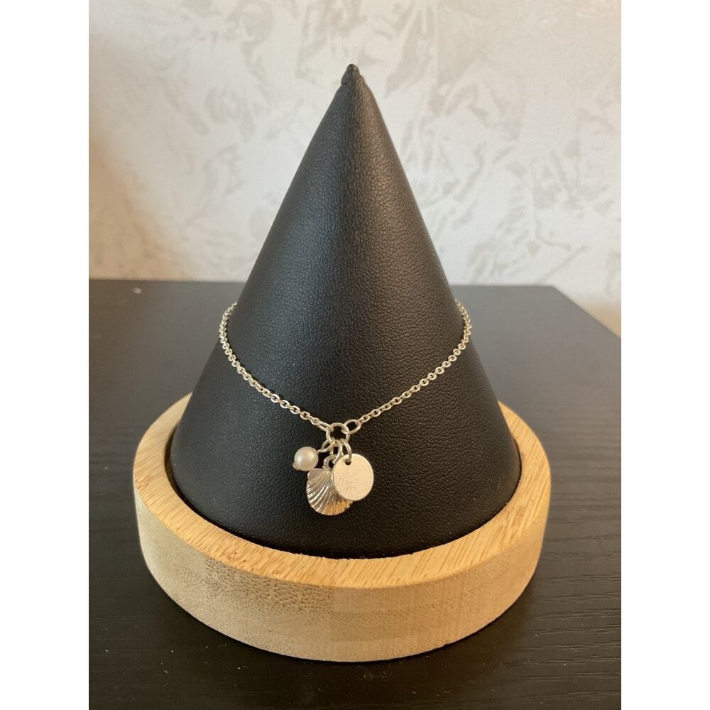 Silver Tone Charm Bracelet With Shell Pearl & Disk Charms Adjustable Size